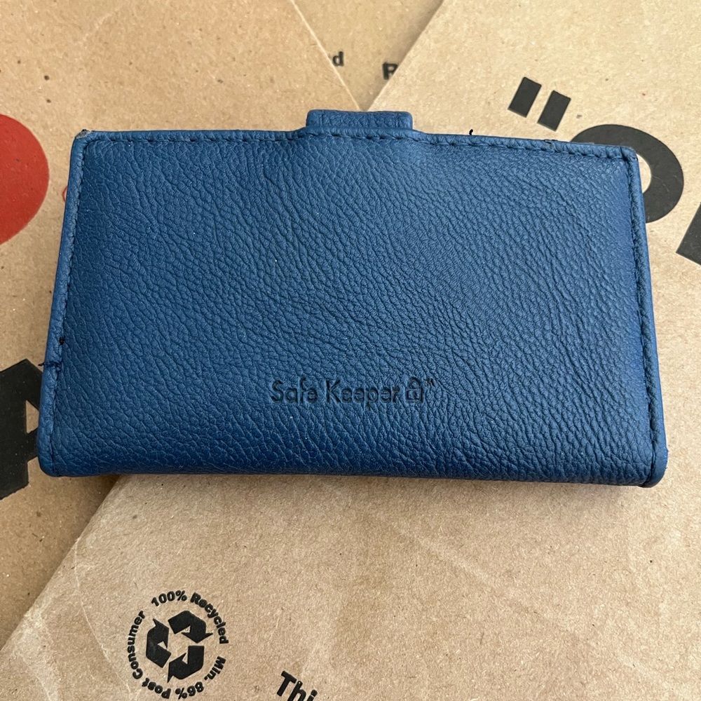 Wallet - Picture 2 of 6
